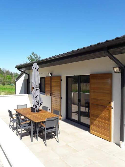 Maison Climatisee Avec Piscine Privee, 6 Personnes Aigueze Eksteriør bilde